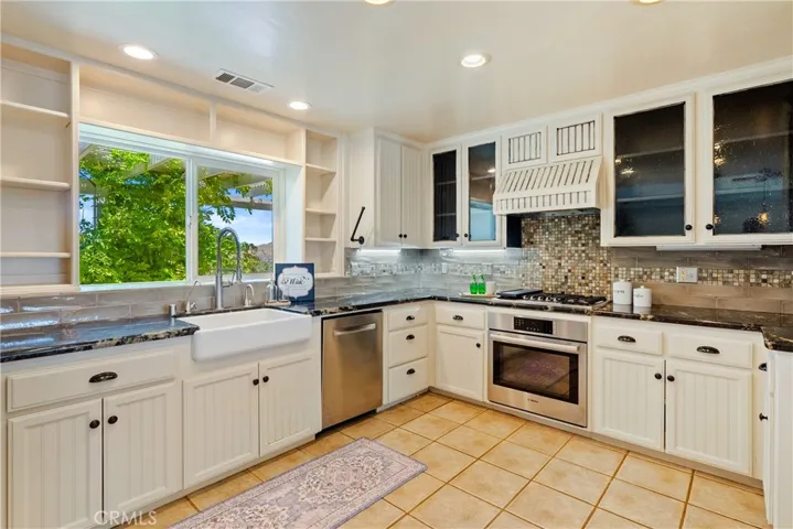 8580 Warren, Paso Robles, California 93446
