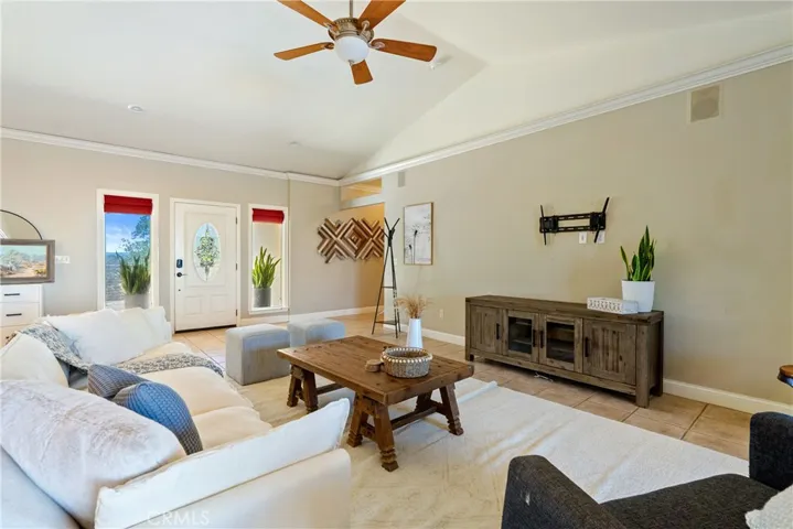 8580 Warren, Paso Robles, California 93446