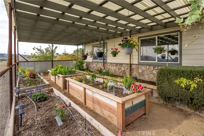 8580 Warren, Paso Robles, California 93446