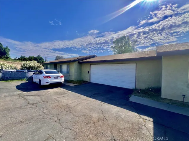 17352 Valencia, Fontana, California 92335