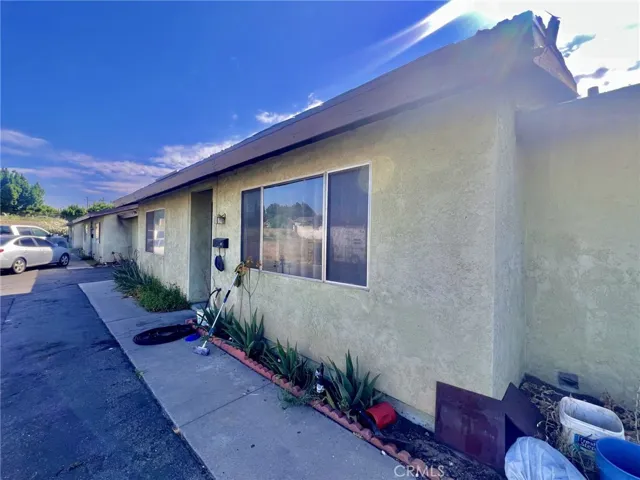 17352 Valencia, Fontana, California 92335