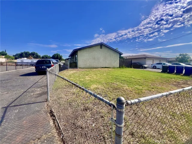 17352 Valencia, Fontana, California 92335