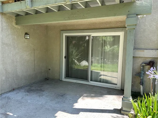 7120 Carlson 260, Canoga Park, California 91303