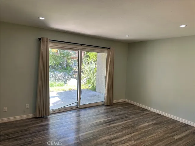 7120 Carlson 260, Canoga Park, California 91303