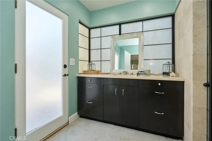 Back spa sink