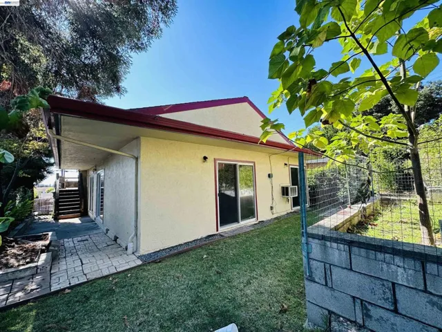 25132 Del Mar Ave, Hayward, California 94542
