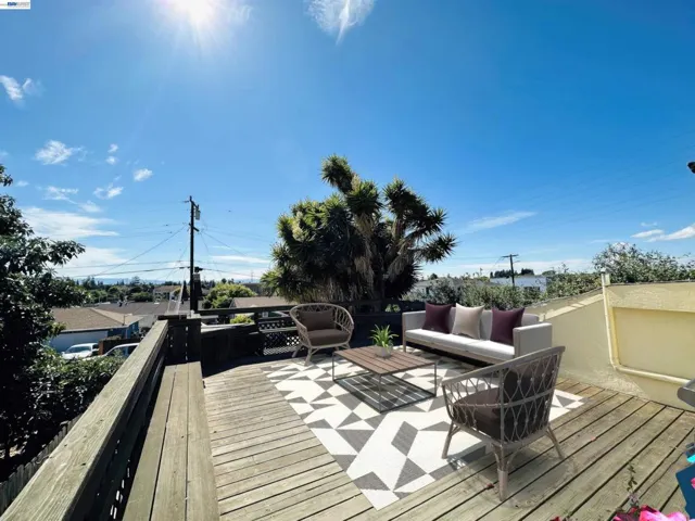 25132 Del Mar Ave, Hayward, California 94542