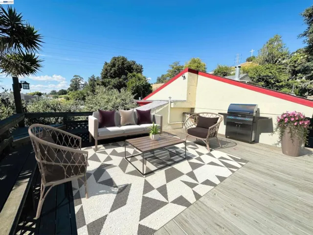 25132 Del Mar Ave, Hayward, California 94542