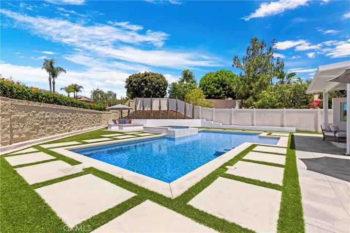 1 Hazelbranch, Aliso Viejo, California 92656
