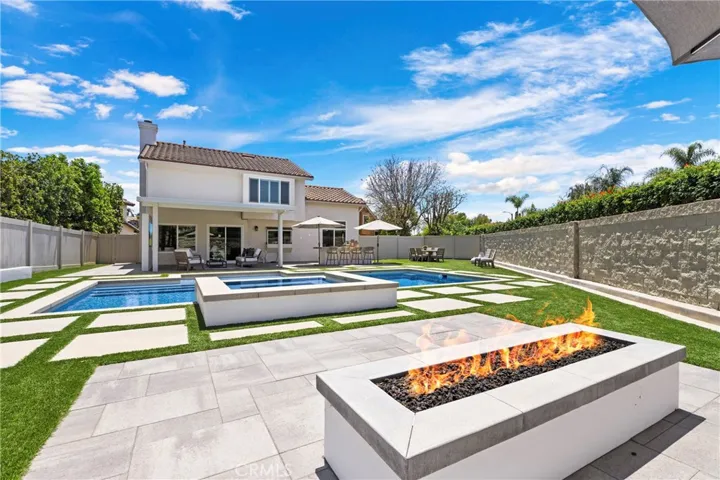 1 Hazelbranch, Aliso Viejo, California 92656