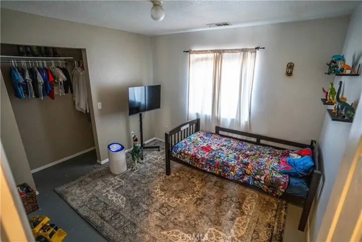 14834 Narragansett, Apple Valley, California 92307