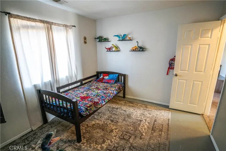 14834 Narragansett, Apple Valley, California 92307