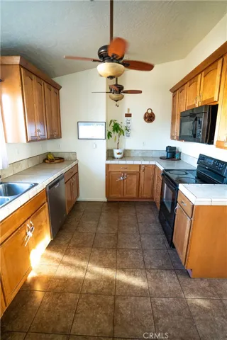 14834 Narragansett, Apple Valley, California 92307