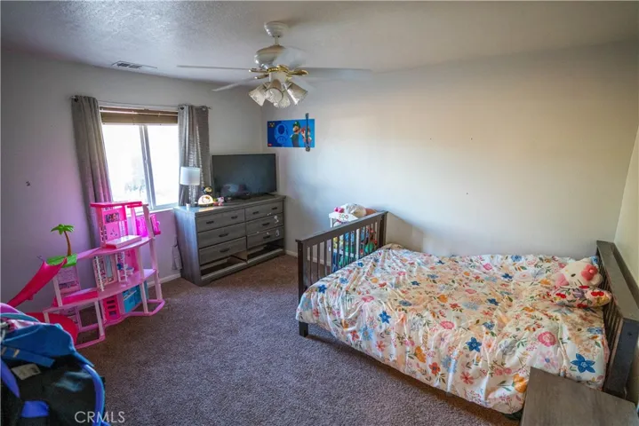 14834 Narragansett, Apple Valley, California 92307