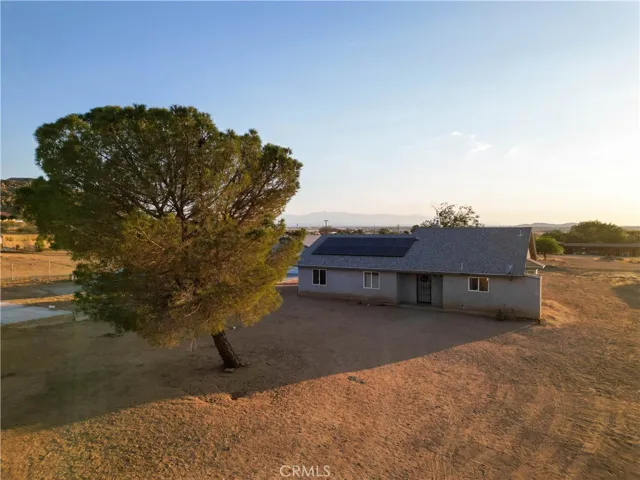 14834 Narragansett, Apple Valley, California 92307