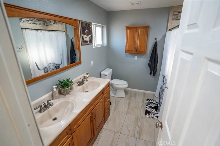 14834 Narragansett, Apple Valley, California 92307