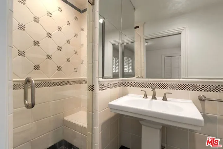 519 N Rexford Drive, Beverly Hills, California 90210