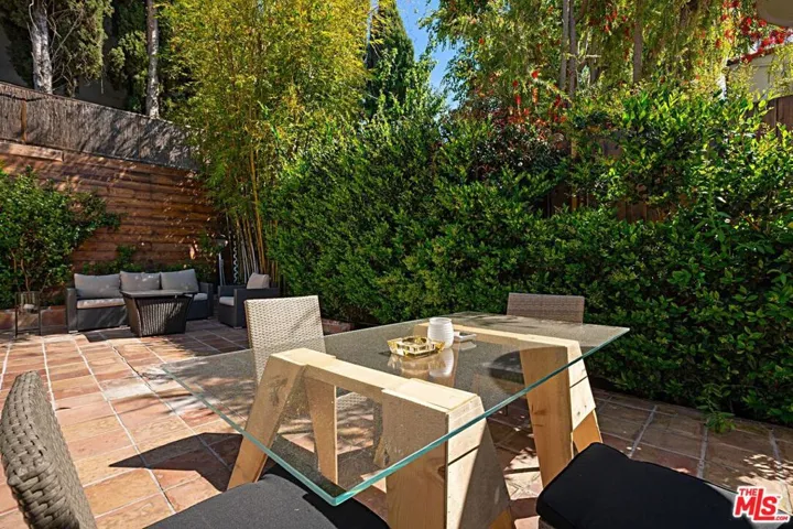 9023 Phyllis Avenue, West Hollywood, California 90069