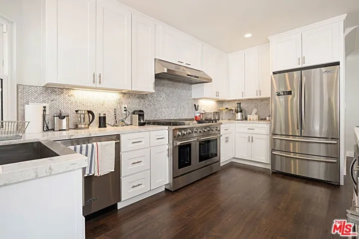 9023 Phyllis Avenue, West Hollywood, California 90069