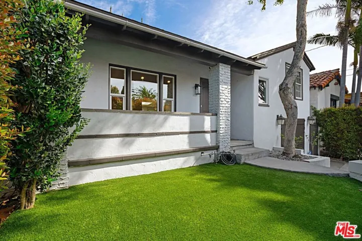 9023 Phyllis Avenue, West Hollywood, California 90069
