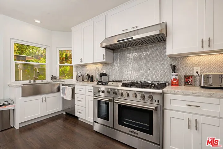 9023 Phyllis Avenue, West Hollywood, California 90069