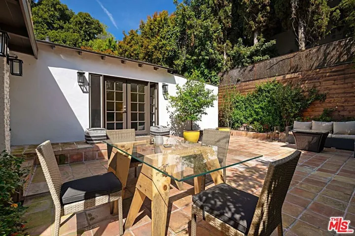 9023 Phyllis Avenue, West Hollywood, California 90069