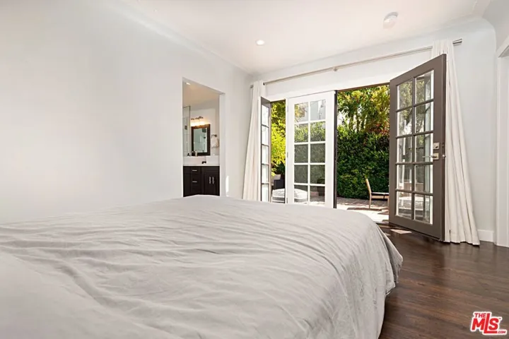 9023 Phyllis Avenue, West Hollywood, California 90069