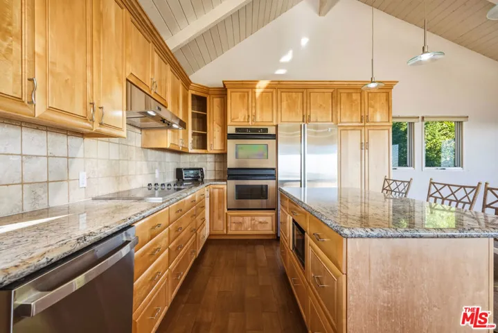 2965 Seabreeze Drive, Malibu, California 90265