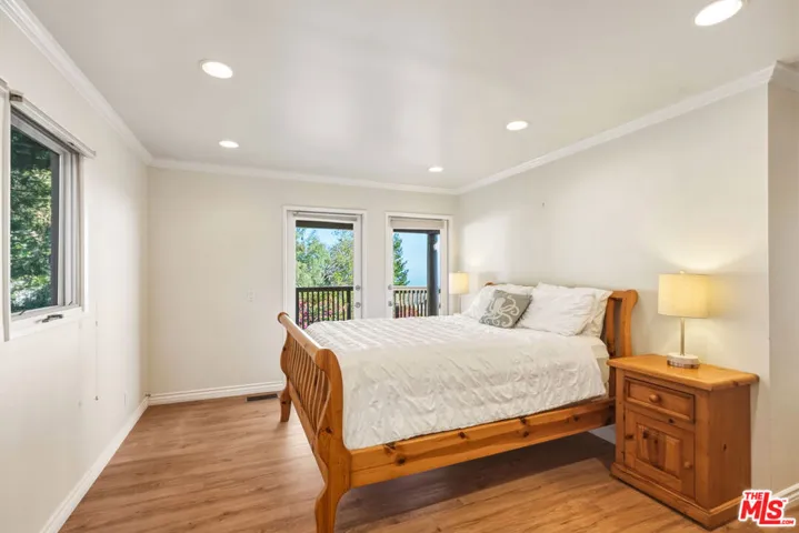 2965 Seabreeze Drive, Malibu, California 90265