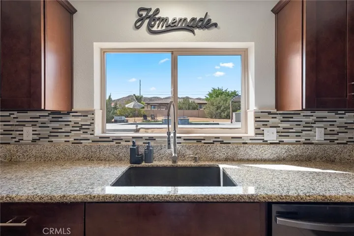 57731 San Tropeze, Yucca Valley, California 92284
