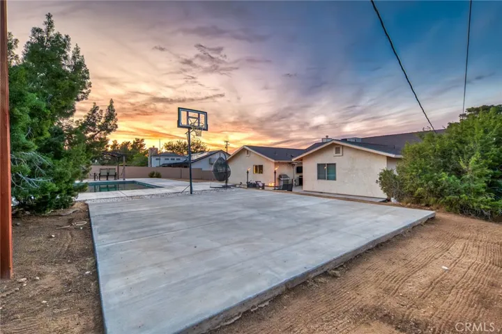 57731 San Tropeze, Yucca Valley, California 92284