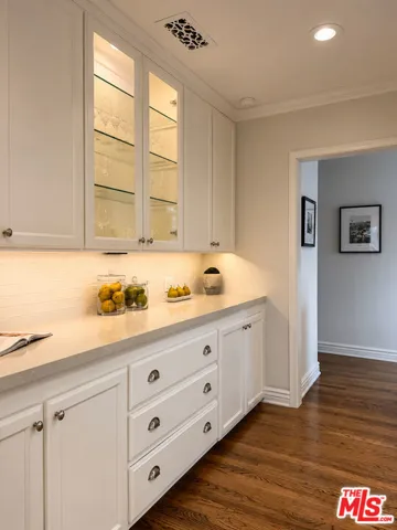2439 Creston Way, Los Angeles, California 90068