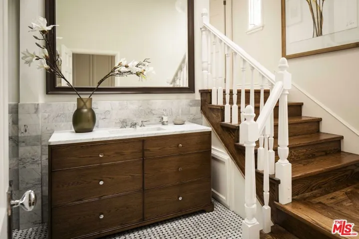 2439 Creston Way, Los Angeles, California 90068