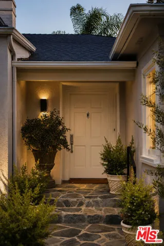 2439 Creston Way, Los Angeles, California 90068
