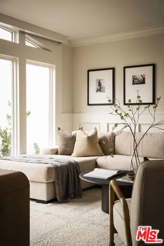 2439 Creston Way, Los Angeles, California 90068