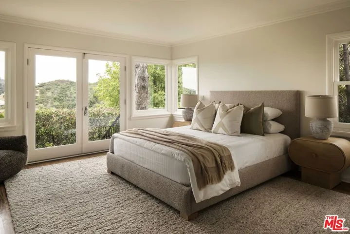 2439 Creston Way, Los Angeles, California 90068