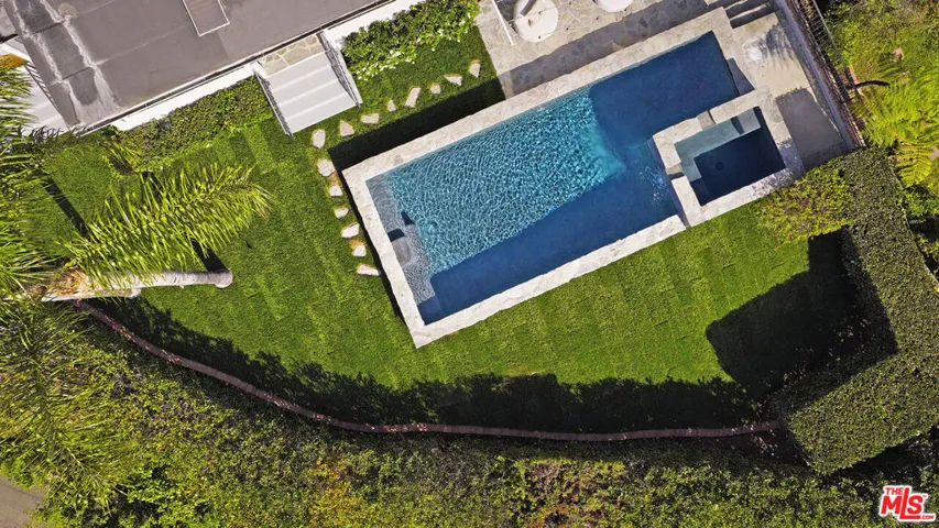 2439 Creston Way, Los Angeles, California 90068
