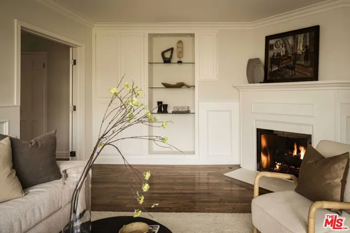 2439 Creston Way, Los Angeles, California 90068