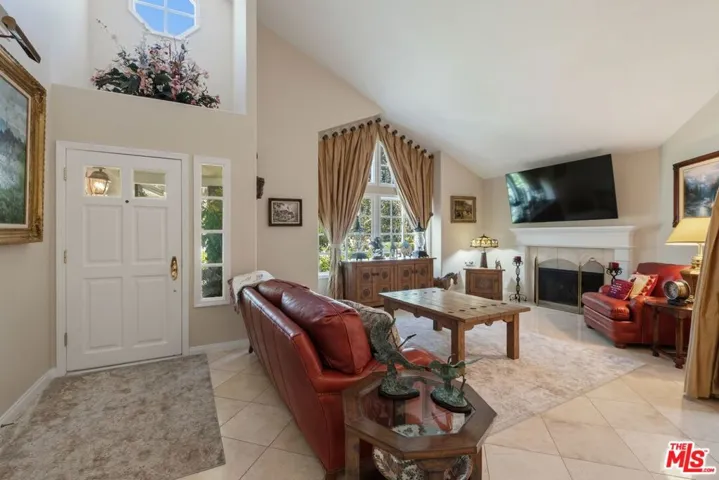 2663 Country Lane, Westlake Village, California 91361
