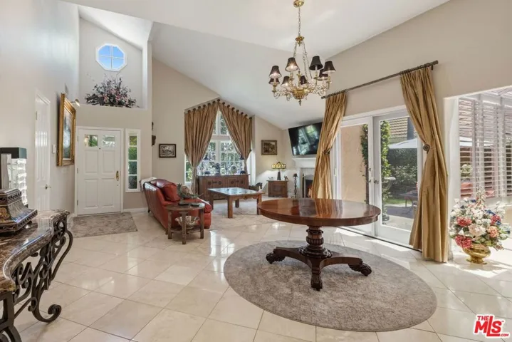 2663 Country Lane, Westlake Village, California 91361