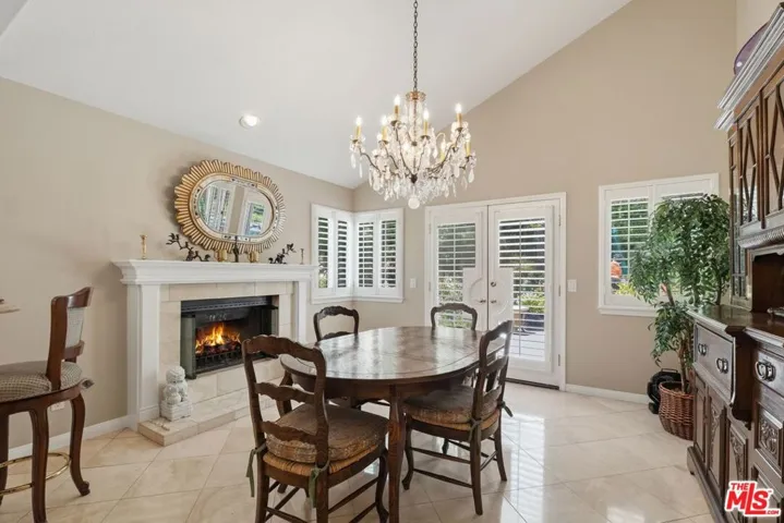 2663 Country Lane, Westlake Village, California 91361