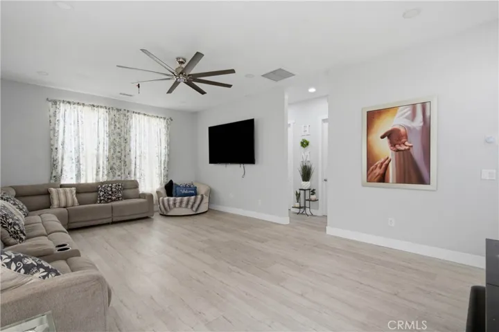 13225 Mountain, Pinon Hills, California 92372