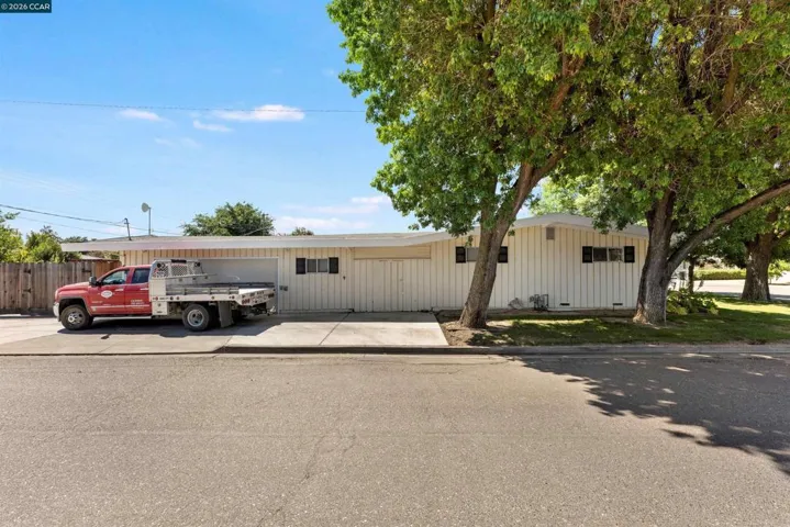 700 Real Ave, Newman, California 95360
