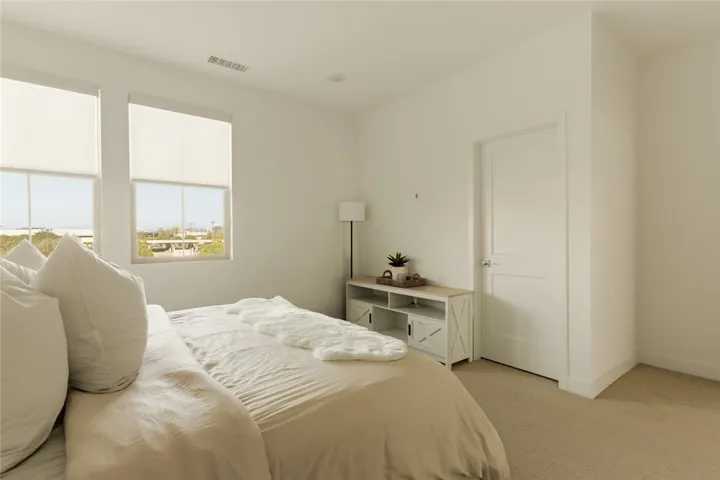 10942 Champions Lane, Cypress, California 90720