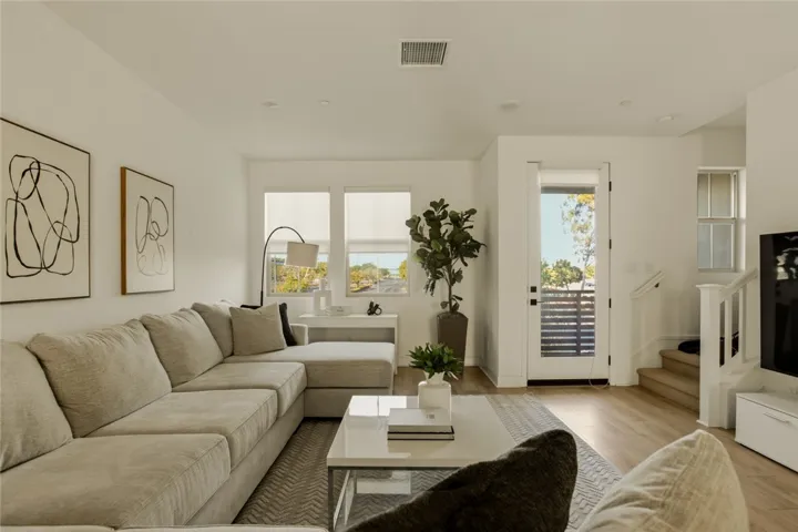 10942 Champions Lane, Cypress, California 90720