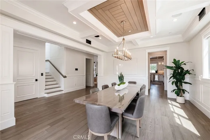 The dining area is so large and inviting.