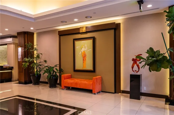 345 Pioneer Drive 905, Glendale, California 91203