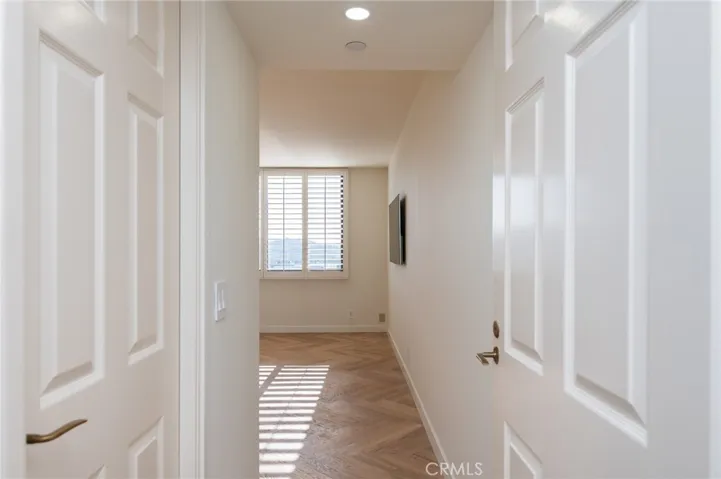 345 Pioneer Drive 905, Glendale, California 91203