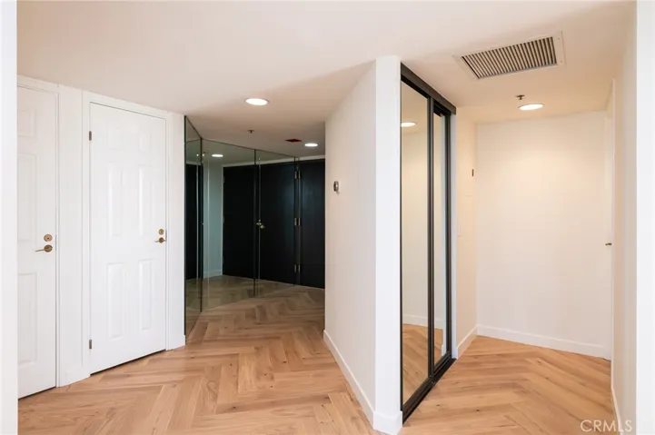345 Pioneer Drive 905, Glendale, California 91203
