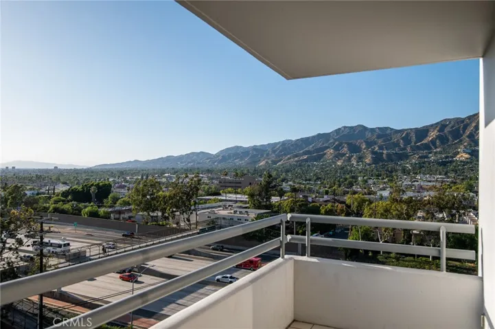345 Pioneer Drive 905, Glendale, California 91203